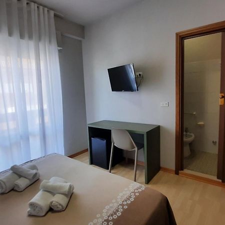 Hotel Pineta Сан Бенедето дел Тронто Екстериор снимка