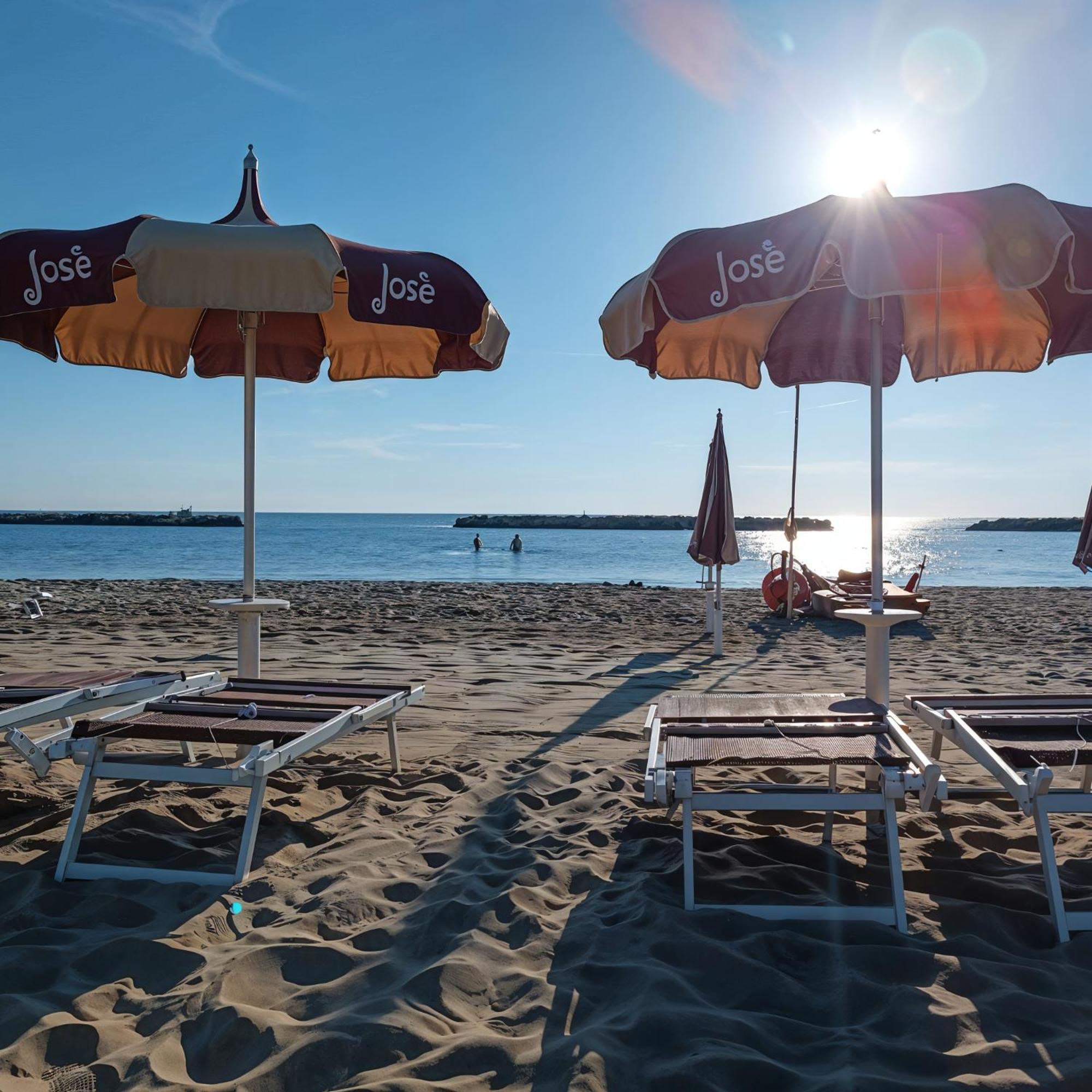 Hotel Pineta Сан Бенедето дел Тронто Екстериор снимка